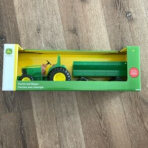 John Deer Tractor and Wagon Kids Play Set. New!